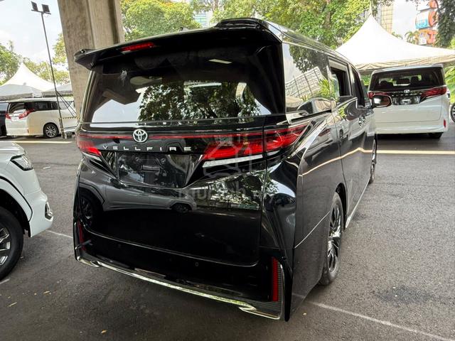 Vellfire Z 2.4 Turbo 100 Km 6A Fully Loaded - 2