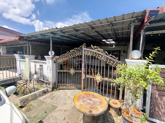 Rumah di Bukit Beruntung utk dijual 1