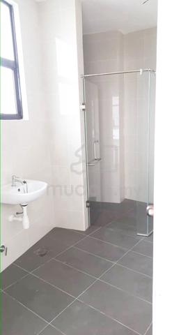 Boulevard 51 Soho office Nice and clean good location 5