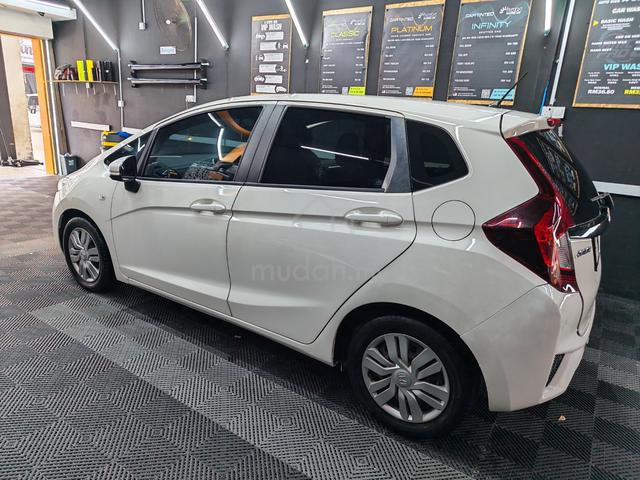 Honda jazz 1.5 (A) 2015 - 1