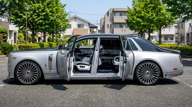 2022 Rolls Royce Phantom VIII EWB MANSORY - 3