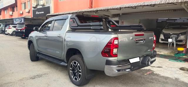 2025 Toyota HILUX 2.4 V SPEC (A) FSR 2K KM W-2030 - 4