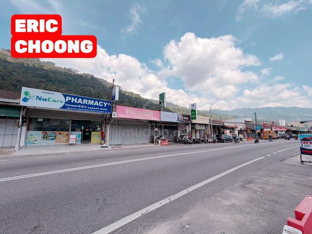SINGLE STOREY SHOP LOT FACING MAIN ROAD PAYA TERUBONG Sale FREEHOLD 1