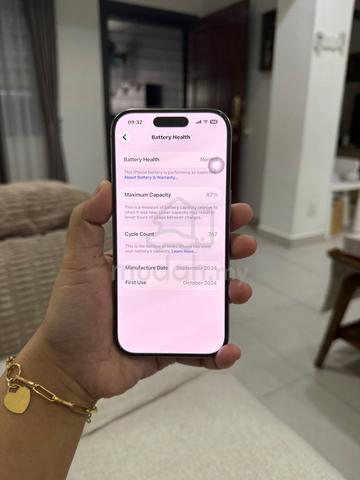 iPhone 16 Pro (512GB) - photo 2 of 6