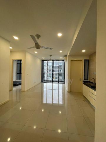 D' Pristine @ Medini 1