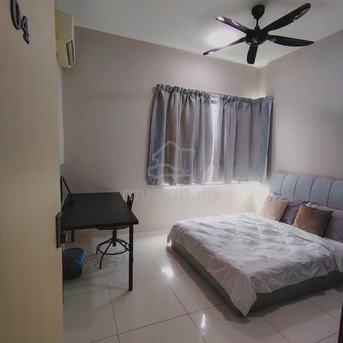 Middle Room, Female Unit @ Skyview Residence, Jelutong 1