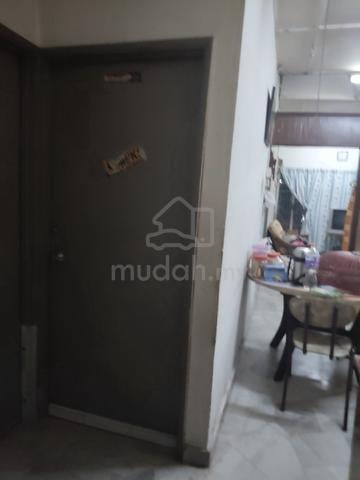 Room in Batu Tiga Shah Alam 1