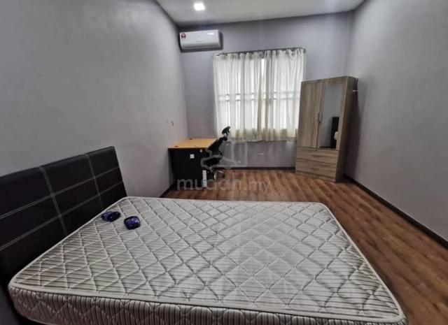 Female unit, Middle room at J5 residence, bintulu for rent 1