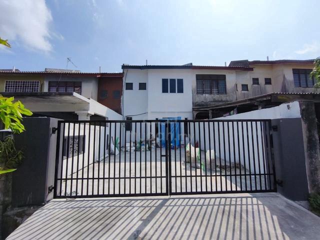 MURAH RENOVATED Double Storey Jalan Bakawali Bukit Beruntung 1