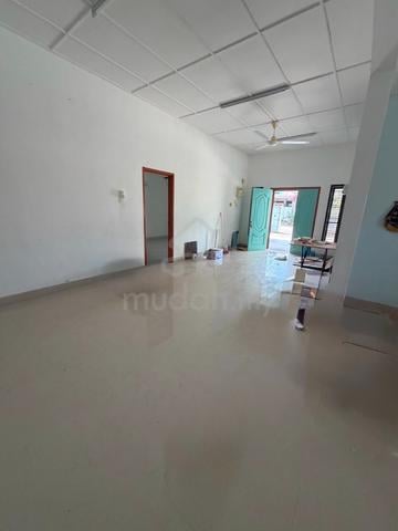 S18-SV-13 📍 Jalan Ayu, Taman Pelangi Indah 81800 Ulu Tiram, Johor 1