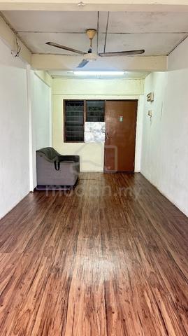 Pusat Komersial Seksyen 7 1