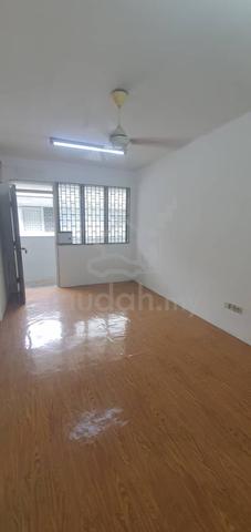 Seroja Apartment 1