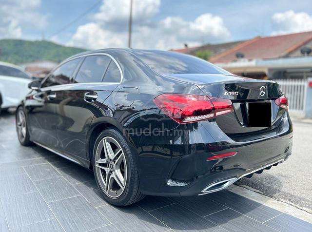 2020 Mercedes Benz A180 1.3 SEDAN AMG Black Hitam - 5
