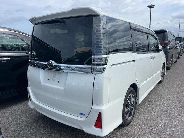 2021 Toyota VOXY 2.0 ZS KIRAMEKI III (A) - 4