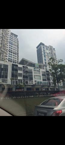 E Suite-Designer Suite @ Emerald Avenue 1