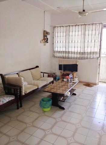 Flat Taman Ungku Tun Aminah 1