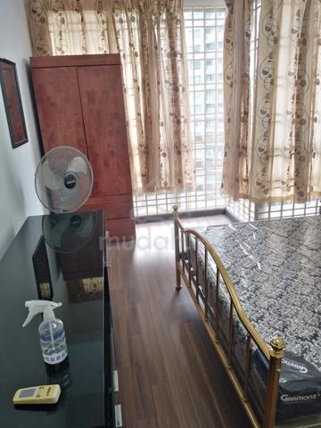 Middle Room avail 1