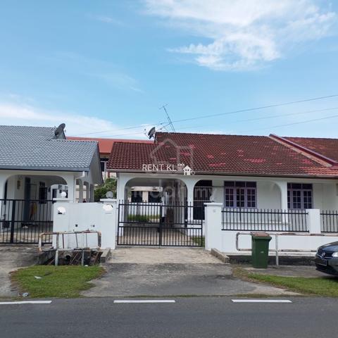 3 Bedrooms 2 Bathrooms 1 Storey Semi D House For Rent At Taman Pelita 1