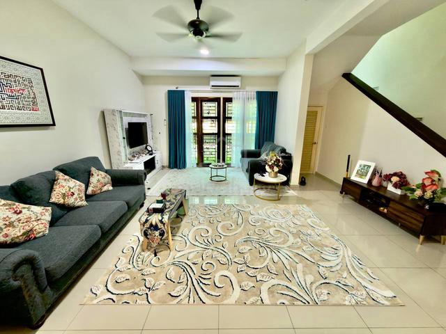 GROUND FLOOR Avenue 2, Lake Valley, Bandar Tun Hussein Onn Townhouse 1
