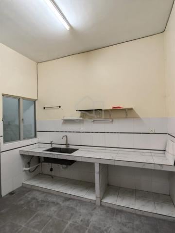 Alam Nusantara Setia Alam with kitchen table top,4 aircond,2 heater 1