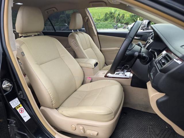 2013 Toyota CAMRY 2.5 V 1Y-WARRANTY LOW MILE 1 OWR - 4