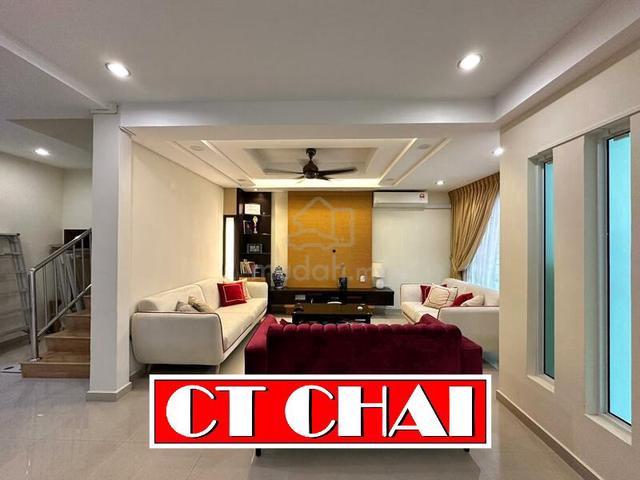 MOVE IN CONDITION!! 2-Sty TERRACE GREENLANE ISLAND PARK GLADES 1
