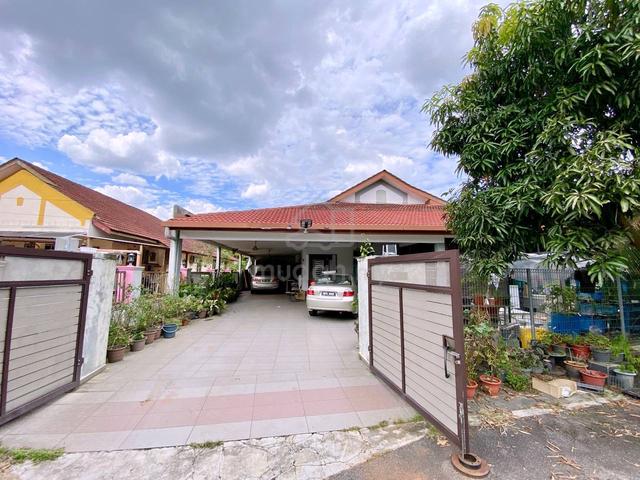 NEAR PUTRAJAYA Renovated Bungalow 1Storey Desa Pinggiran Putra, Kajang 1