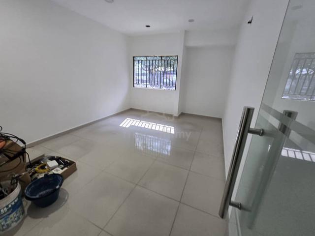 SS2 Petaling Jaya, Jalan SS 2/24, SHOP 1ST FLOOR (Facing Main Road) 4