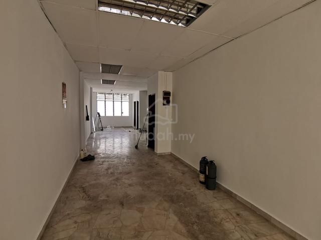 Kepong Shop For Rent.total 3 Storey.Main Road 1