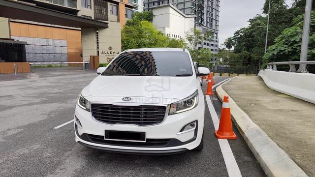Kia Carnival 2019 — Low Mileage - 2