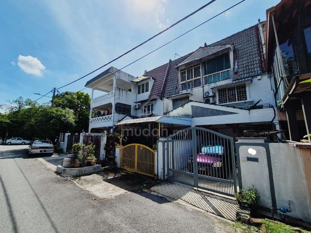 Taman Putra 2.5 Storey House Reno Ampang 1