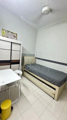 Female Room for Rent โ Lagoon Perdana 1