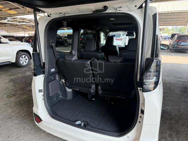 2023 Toyota VOXY 2.0 S-Z (A) - 4