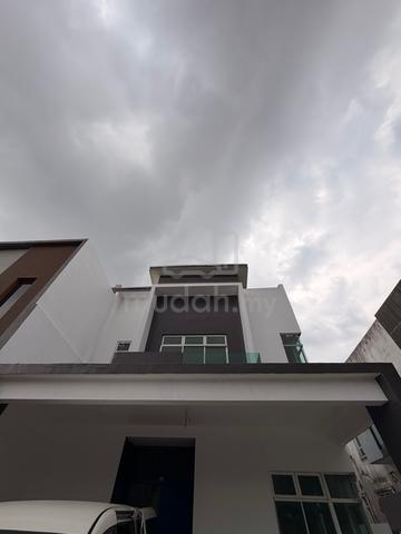 Taman Bukit Jaya 2 Storey Semi D for rent 1