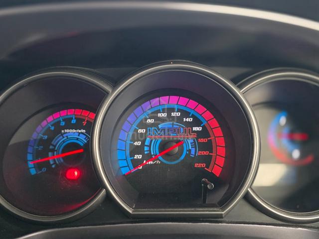 2013 Nissan GRAND LIVINA 1.8 IMPUL MC FACELIFT (A) - 2