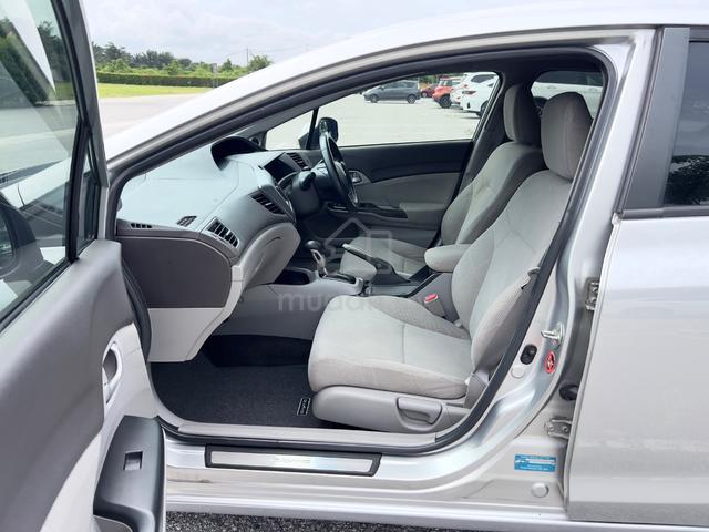 2013 Honda CIVIC 1.8 S Facelift (A) - 5