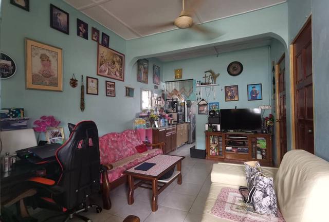 Flat Taman Ungku Tun Aminah 1