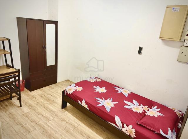 A/C Single Room (Wifi+Security+Free Parking) walk 2MRT 1