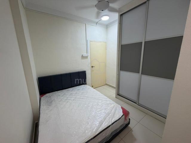 Bayan Lepas Most Cheapest Medium Room For Rent ! 1