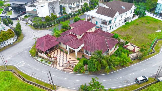 1.5 Storey bungalow jalan pekaka seksyen 8 kota damansara 1