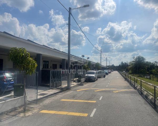 CORNERLOT Permatang Badak Maju NEW 1 Tingkat Teres House 1