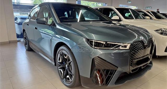 2022 BMW iX xDrive40 M-Sport - BMW Dealer Warranty - 3