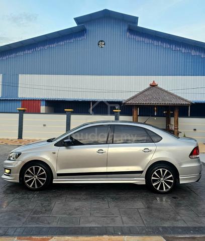 2017 Volkswagen VENTO GT 1.2 TSI HIGHLINE (A) - 5