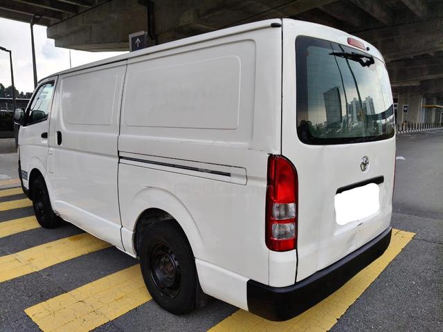 2009 yota Hiace 2.5 (M) Panel Van - 4
