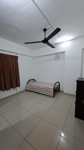 Master bedroom for rent 1