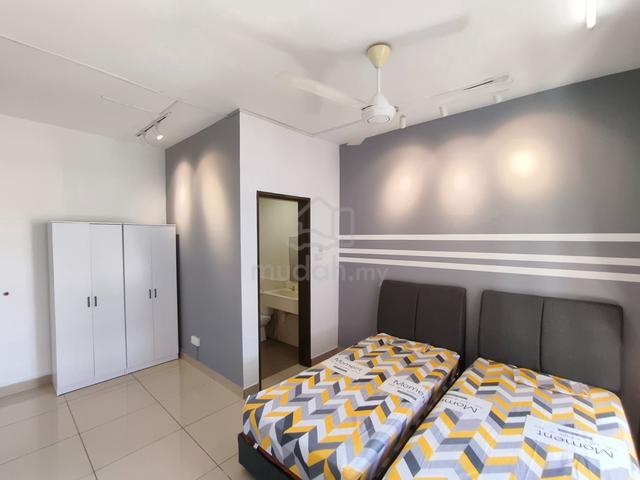 PV21 Platinum Lake Condominium - Variety Master Room for Rent 1