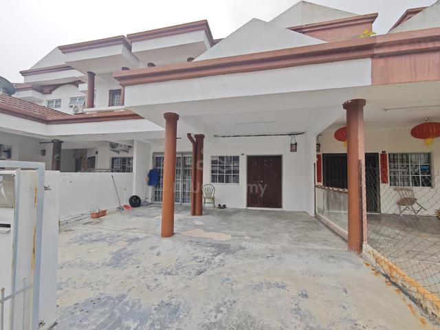 Spacious 2 storey terrace, Taman Sutera , Batu Berendam, Melaka 1
