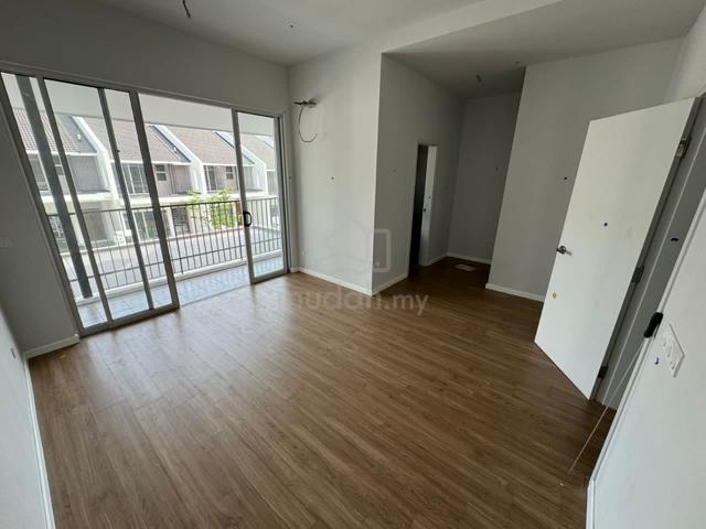 【New Unit】Double Storey Terrace, TamanSari, Dahlia, Anggun, Rawang 4