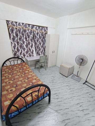 Single Medium Room Lelaki Near LRT Cahaya /Pandan Indah /Ampang  1