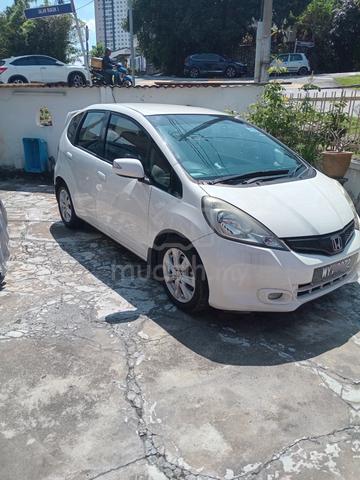 Honda Jazz 1.5(A) GE8 V-Tec Facelift 2013 - 3